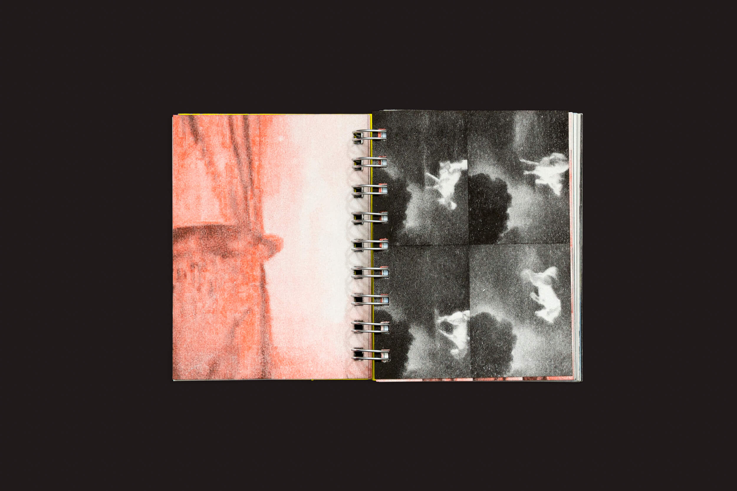 Um caderno espiral intitulado Gonzalo Golpe & Marina Meyer: Manifesto Antiético da SED Editorial exibe uma imagem abstrata avermelhada à esquerda e imagens em grade cinza e granuladas à direita, todas sobre um fundo preto, capturando a essência da profissão editorial.