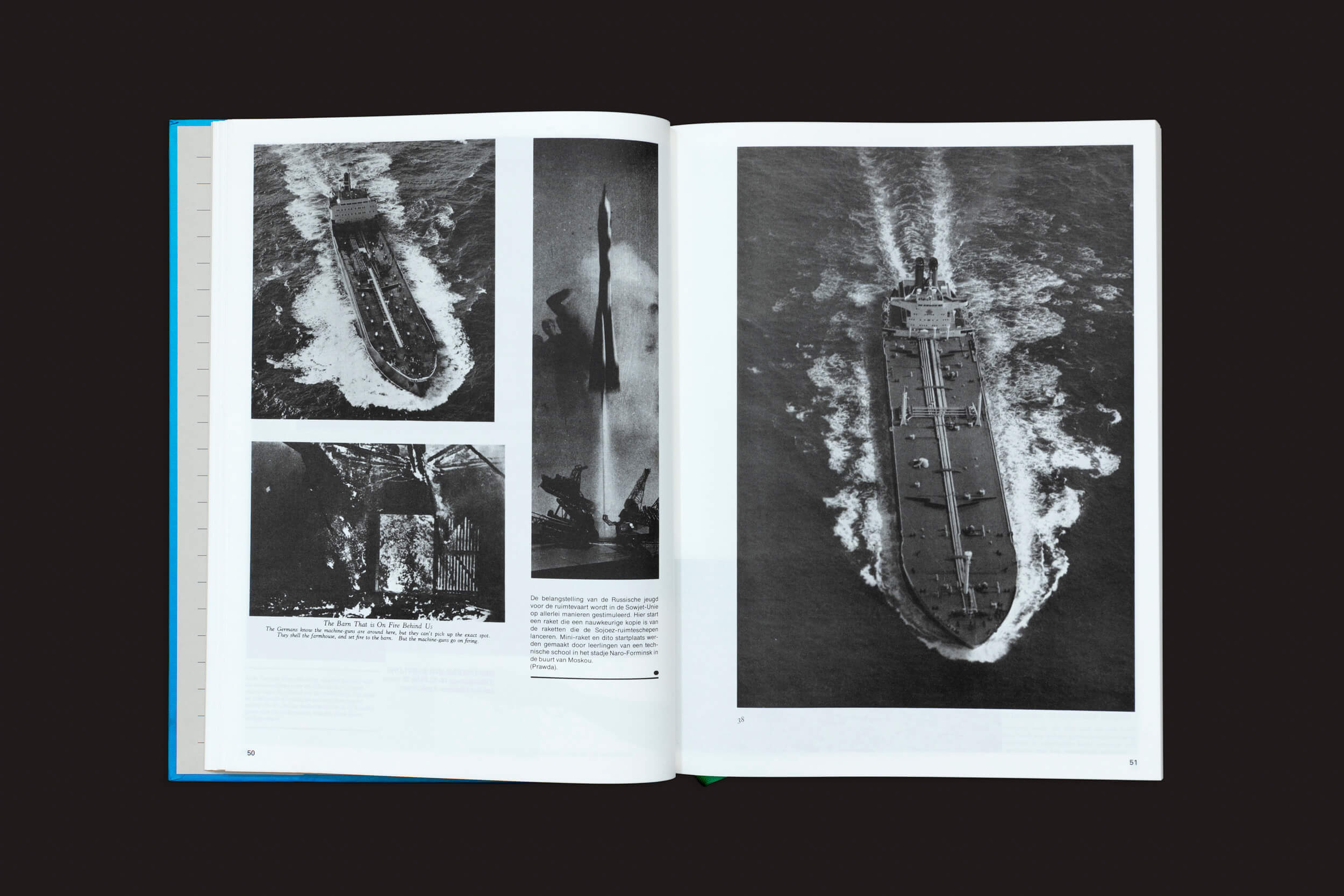 Um livro aberto da Roma Publications Batia Suter: Parallel Encyclopedia 1 exibe fotos em preto e branco de um navio na água, um foguete e fumaça. A página da esquerda tem duas imagens verticais e uma horizontal; a da direita exibe uma grande vista aérea representada como iconificação em forma marítima.