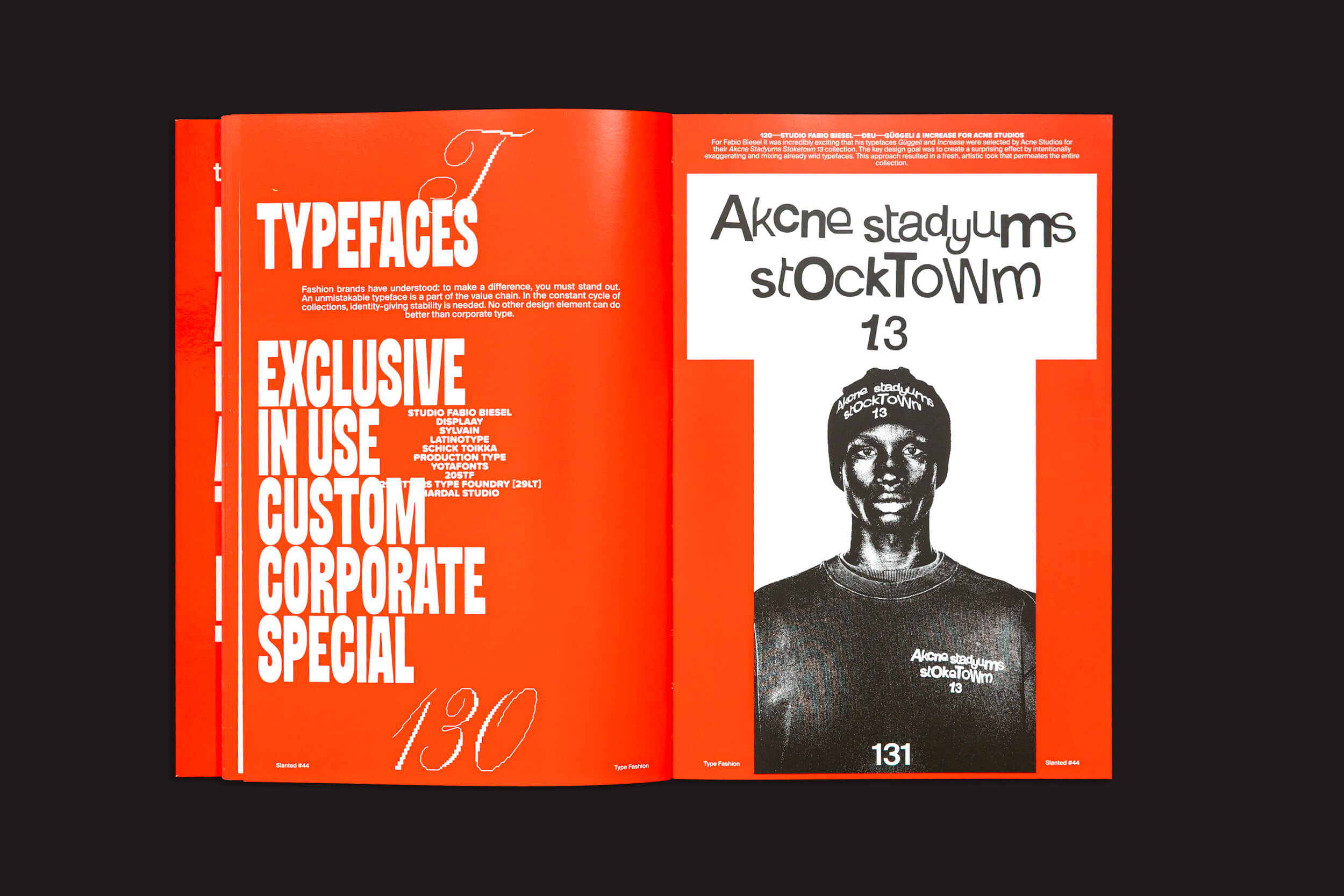 Abra "Slanted: #44 Type Fashion" da Slanted Publishers em um fundo escuro. A página da esquerda destaca a tipografia na moda com várias fontes, enquanto a da direita exibe uma figura abstrata e o número 13 com elementos de design de vanguarda e texto estilizado.