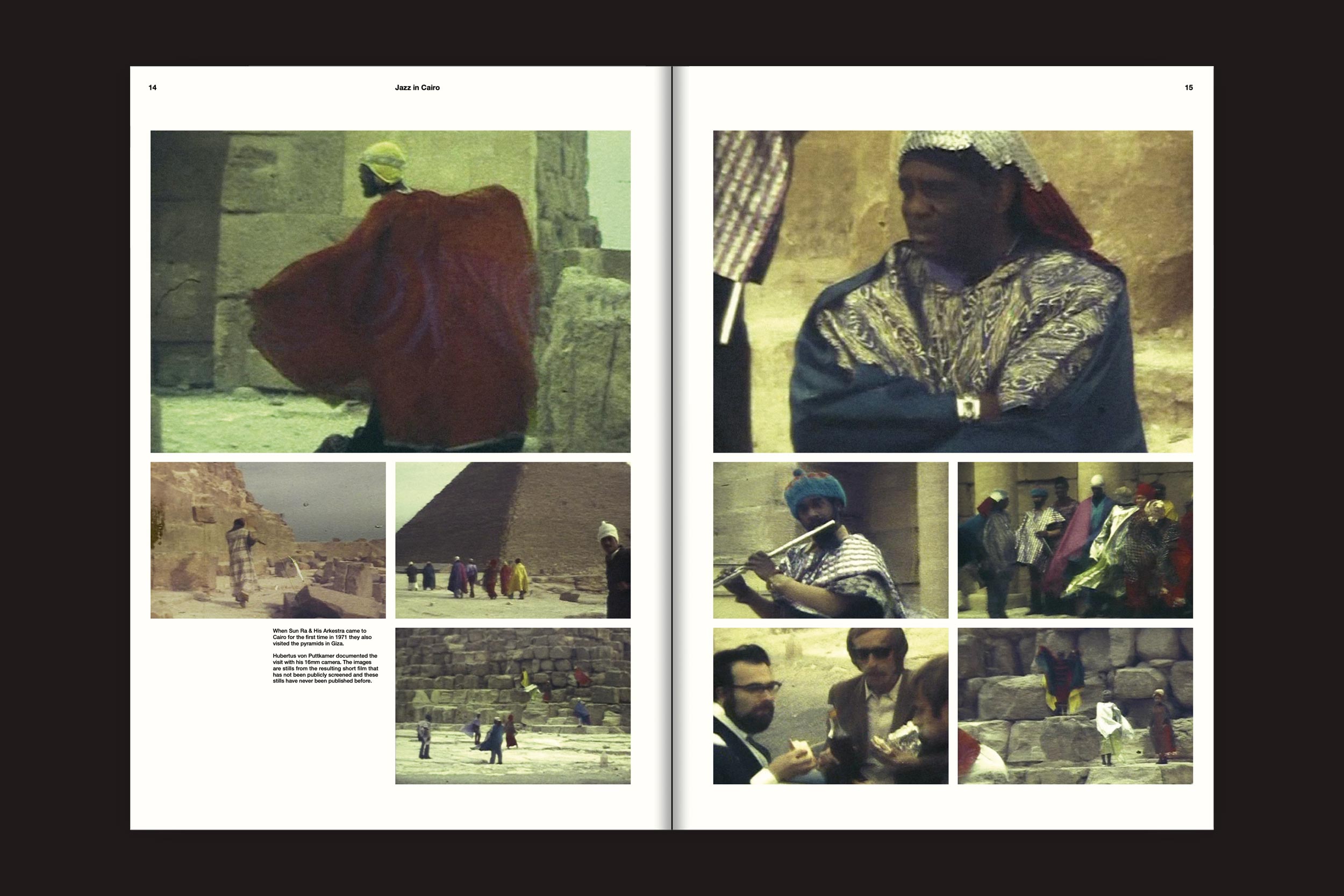 Uma página de duas páginas na Habibi Funk Print 001: Spotlights Magazine by Habibi Funk mostra fotos desbotadas de pessoas com roupas coloridas e estampadas perto de antigas ruínas de pedra e pirâmides, interagindo e posando no local histórico - algumas com lenços de cabeça.